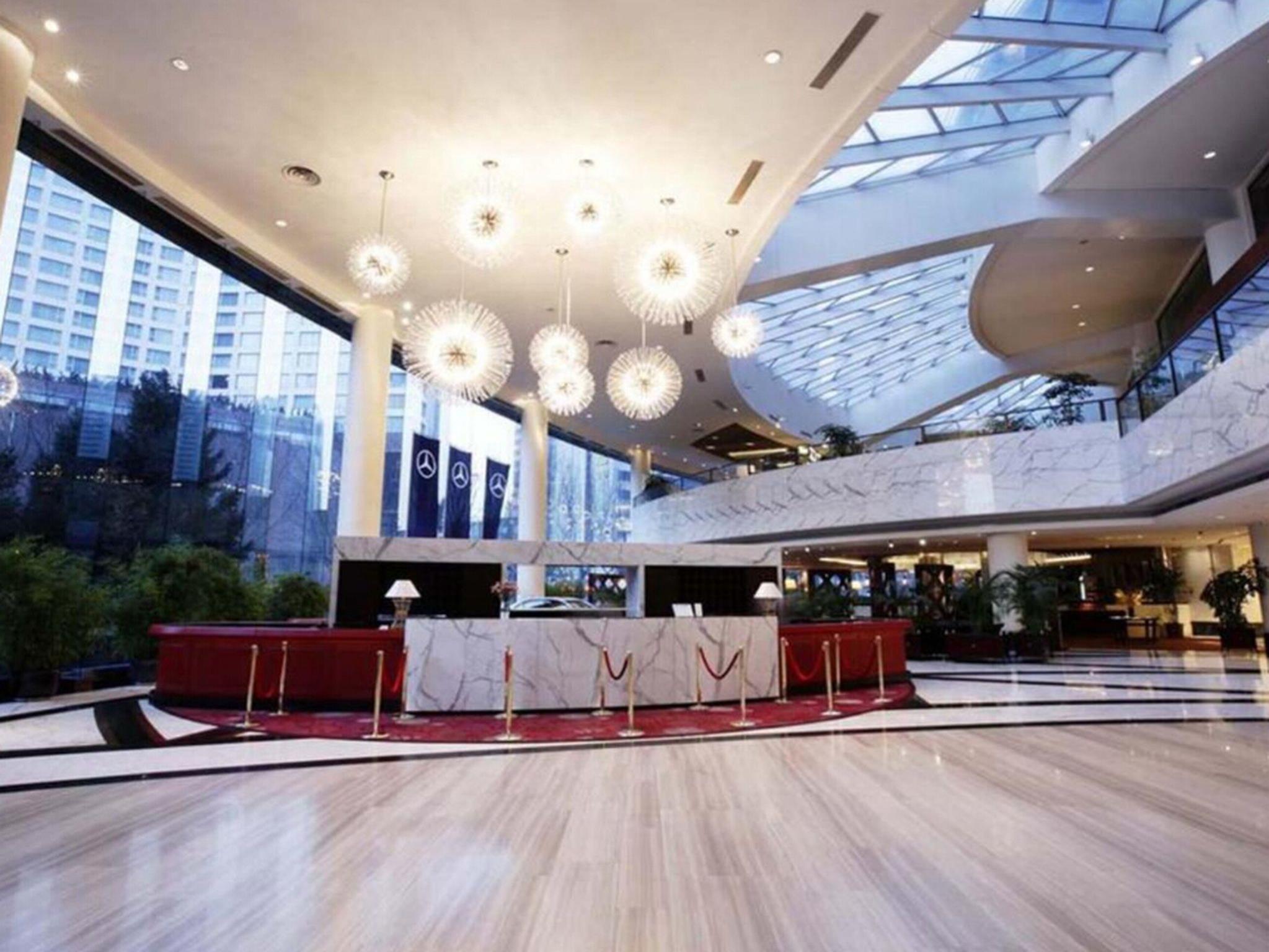 Furama Hotel Dalian Exterior foto